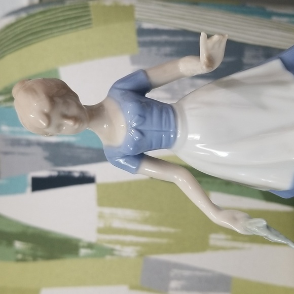 Bing and Grondahl Style Goose Girl Figurine - Picture 9 of 14